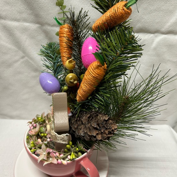 Festive EASTER Vignette Table display Holiday Decor in Pink Cup - Picture 3 of 8